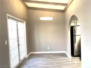 Photo #5: 2515629 Listing