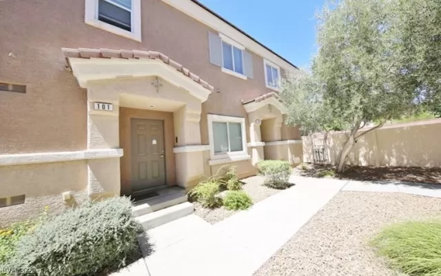 MLS: 2515647 Condo For Sale
