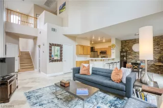 Photo #5: 2515650 Listing 