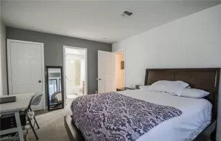 Photo #5: 2515711 Listing