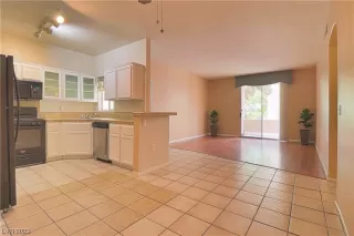 Photo #3: 2515726 Listing