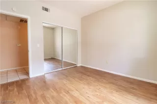 Photo #6: 2515726 Listing