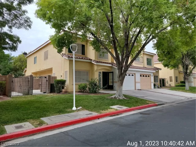 MLS: 2515737 Condo For Sale