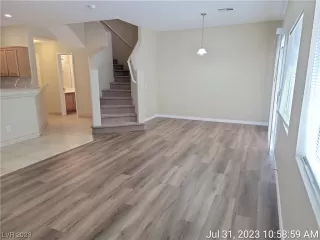 Photo #2: 2515740 Listing 