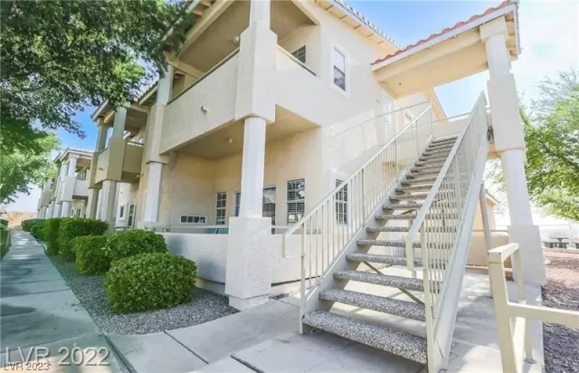 MLS: 2515745 Condo For Sale