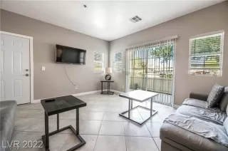 Photo #3: 2515745 Listing