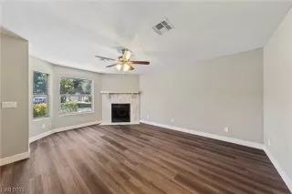 Photo #3: 2515791 Listing