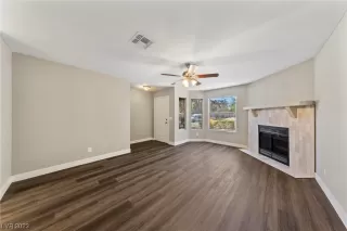 Photo #4: 2515791 Listing