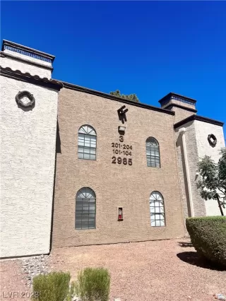 Photo #1: 2515814 Listing 