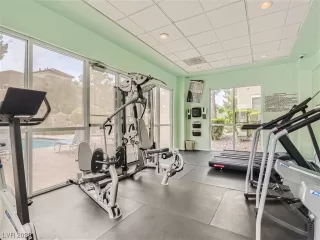 Photo #4: 2515840 Listing