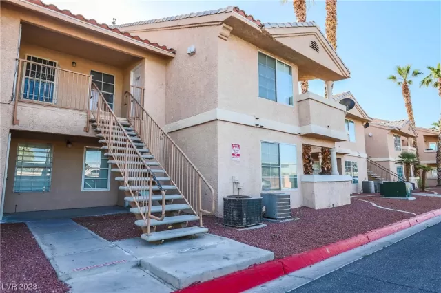 MLS: 2515847 Condo For Sale