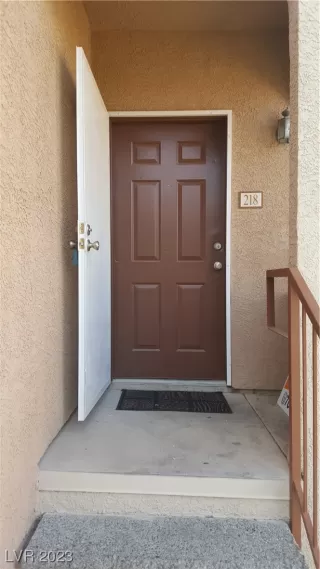 Photo #2: 2515870 Listing 