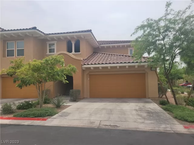 MLS: 2515909 Condo For Sale