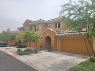 Photo #1: 2515909 Listing 