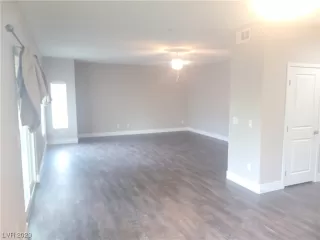 Photo #6: 2515909 Listing 