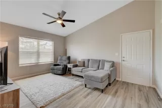 Photo #5: 2515939 Listing 