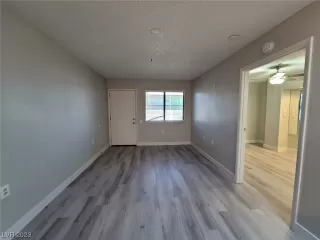 Photo #1: 2515945 Listing