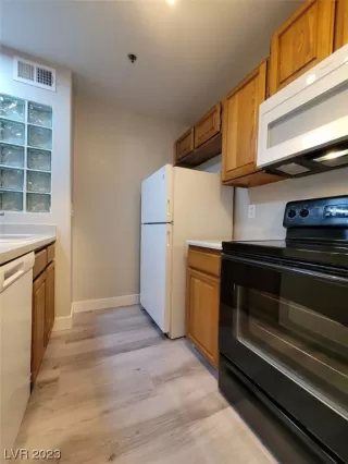 Photo #3: 2515945 Listing