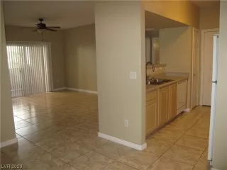 Photo #4: 2515953 Listing