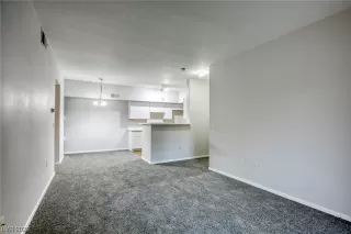 Photo #3: 2515981 Listing