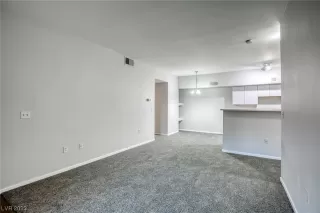 Photo #4: 2515981 Listing