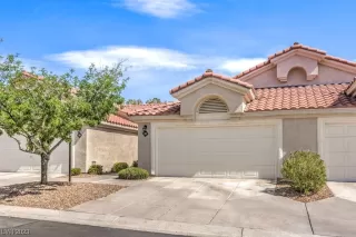 Photo #1: 2515985 Listing