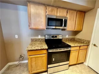 Photo #6: 2515986 Listing 