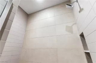 Photo #5: 2515989 Listing