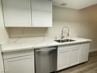 Photo #3: 2515992 Listing 