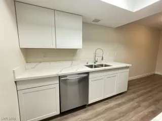 Photo #6: 2515992 Listing 