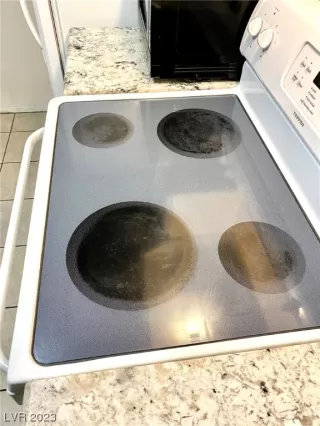 Photo #5: 2515998 Listing