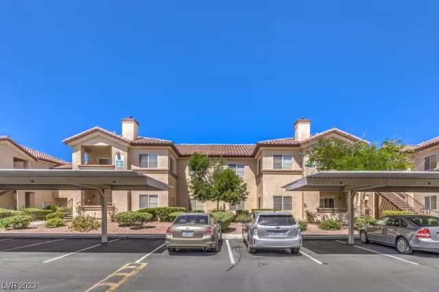 MLS: 2516003 Condo For Sale