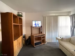 Photo #6: 2516004 Listing