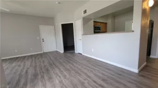 Photo #2: 2516027 Listing 