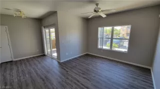 Photo #3: 2516027 Listing 