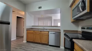 Photo #4: 2516027 Listing 