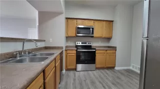 Photo #5: 2516027 Listing 