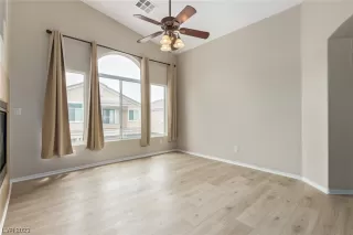 Photo #4: 2516039 Listing 