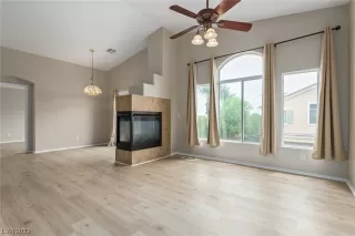 Photo #5: 2516039 Listing 