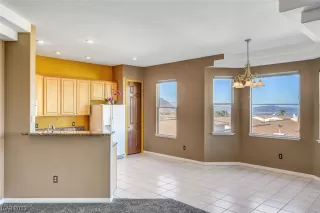 Photo #4: 2516049 Listing