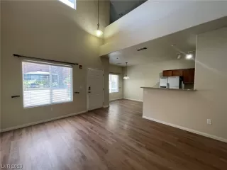 Photo #5: 2516056 Listing 