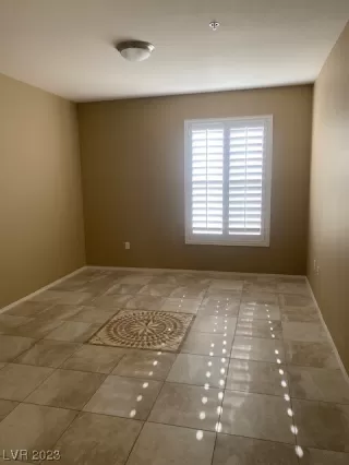 Photo #1: 2516057 Listing 