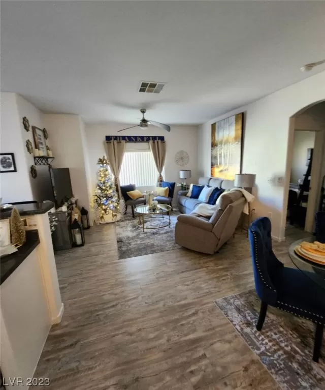 MLS: 2516090 Condo For Sale