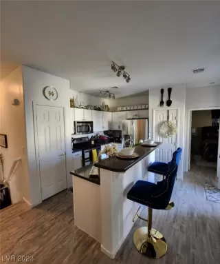 Photo #2: 2516090 Listing 