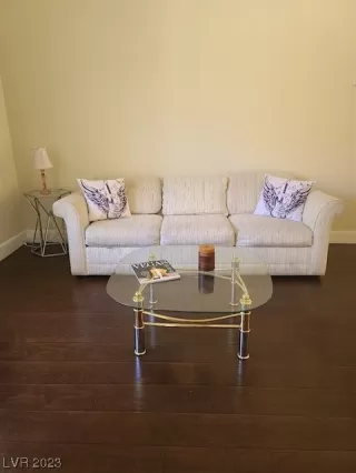 Photo #4: 2516098 Listing 