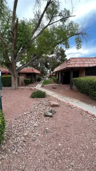 Photo #2: 2516160 Listing