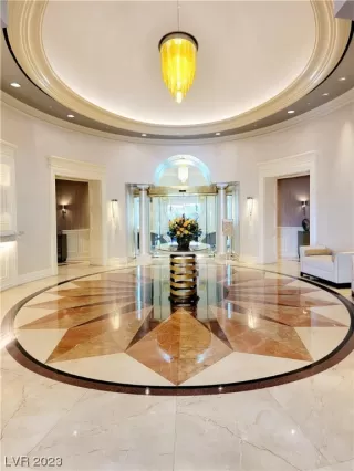 Photo #3: 2516172 Listing