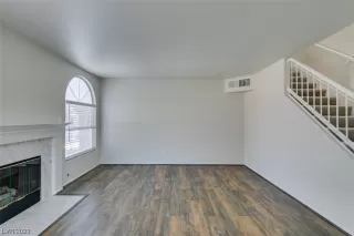 Photo #5: 2516193 Listing 