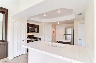 Photo #3: 2516210 Listing 