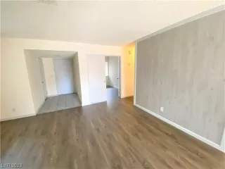 Photo #6: 2516218 Listing 